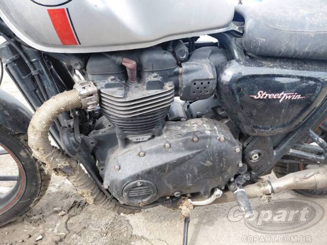2017 TRIUMPH STREET TWIN 