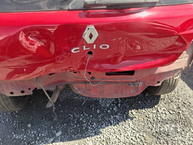 2015 RENAULT CLIO 