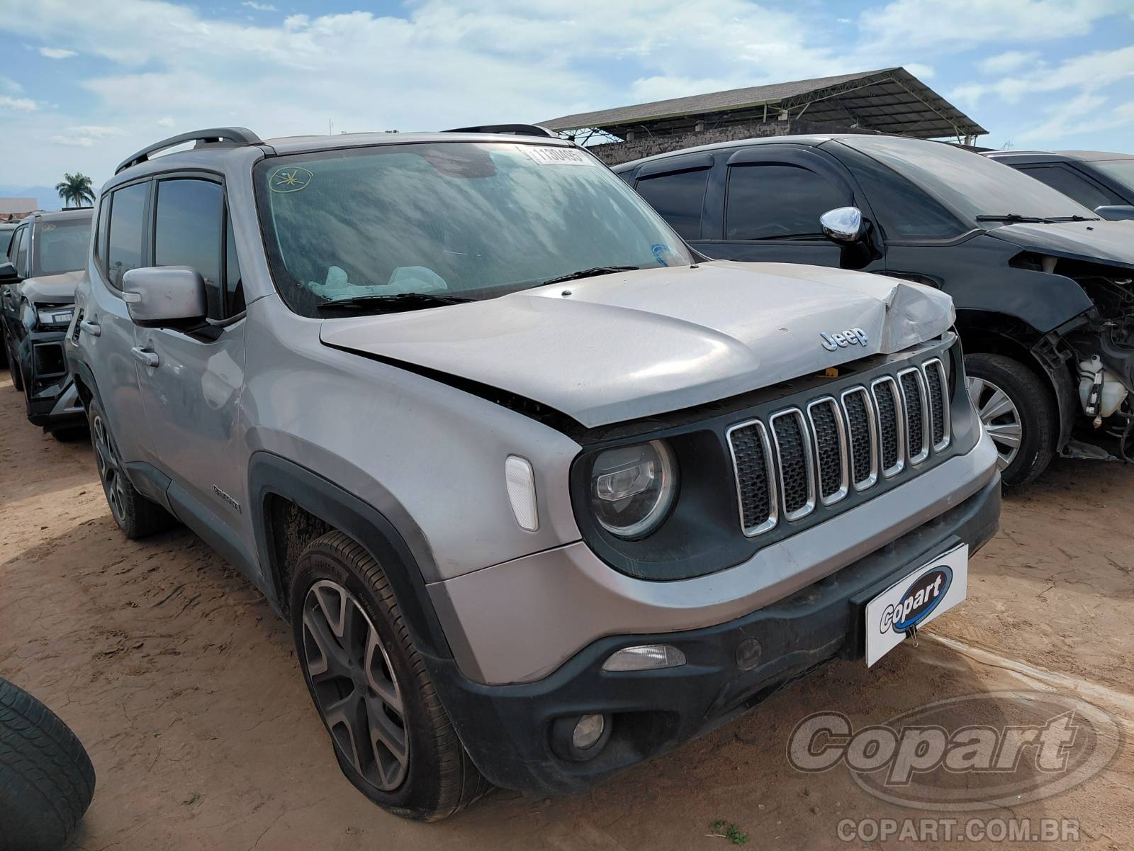 Veículo Fiat Renegade JEEP Renegade Longitude 1.8 Flex 2020 2020 em leilão