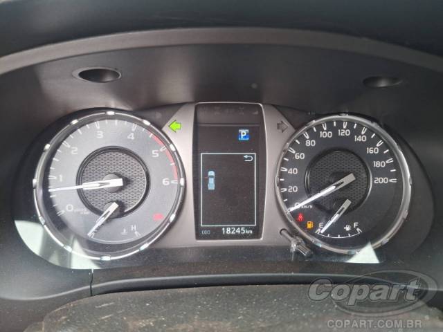 2024 TOYOTA HILUX CD 