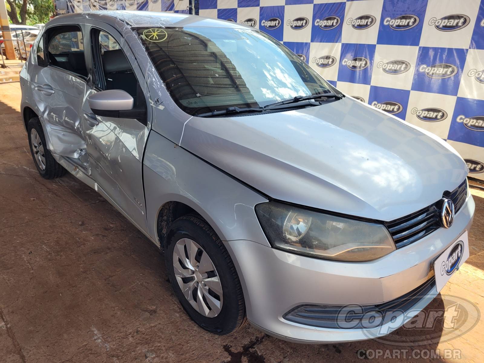 Veículo VW - VolksWagen Gol VOLKSWAGEN GOL 1.0 Total Flex 2014 em leilão
