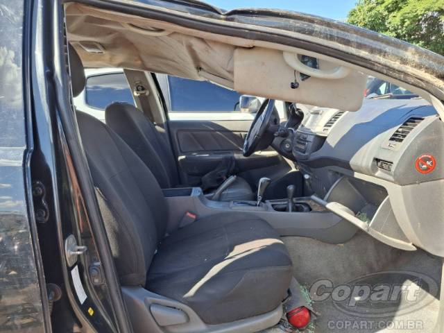 2012 TOYOTA HILUX CD 