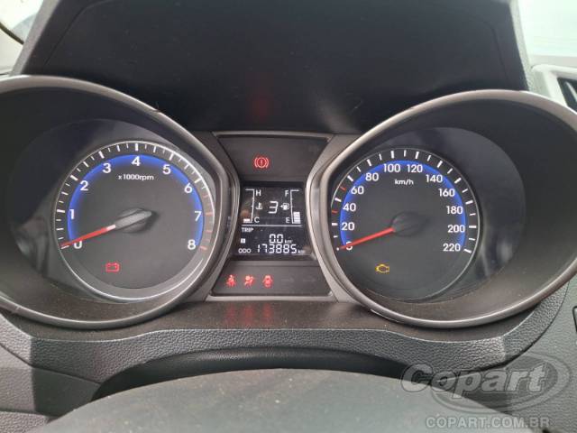 2015 HYUNDAI HB20 