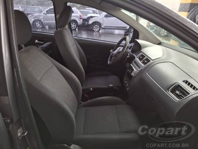 2014 VOLKSWAGEN FOX 