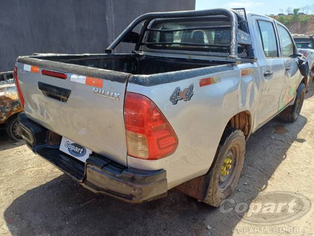 2021 TOYOTA HILUX CD 