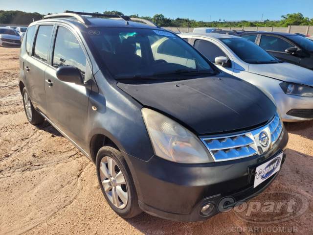 2011 NISSAN LIVINA 