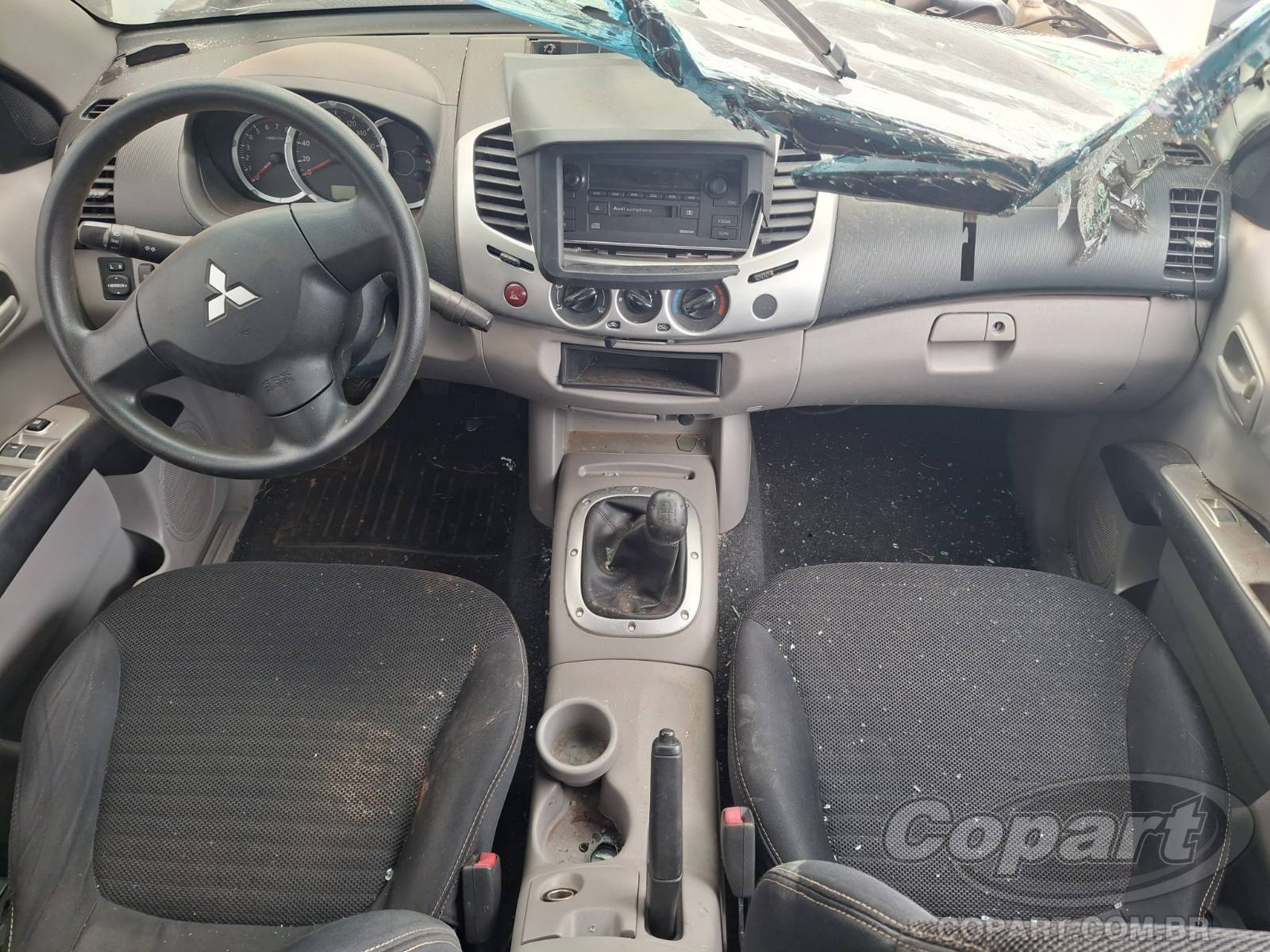 Foto 9 de 13: 2015 MITSUBISHI L200 TRITON