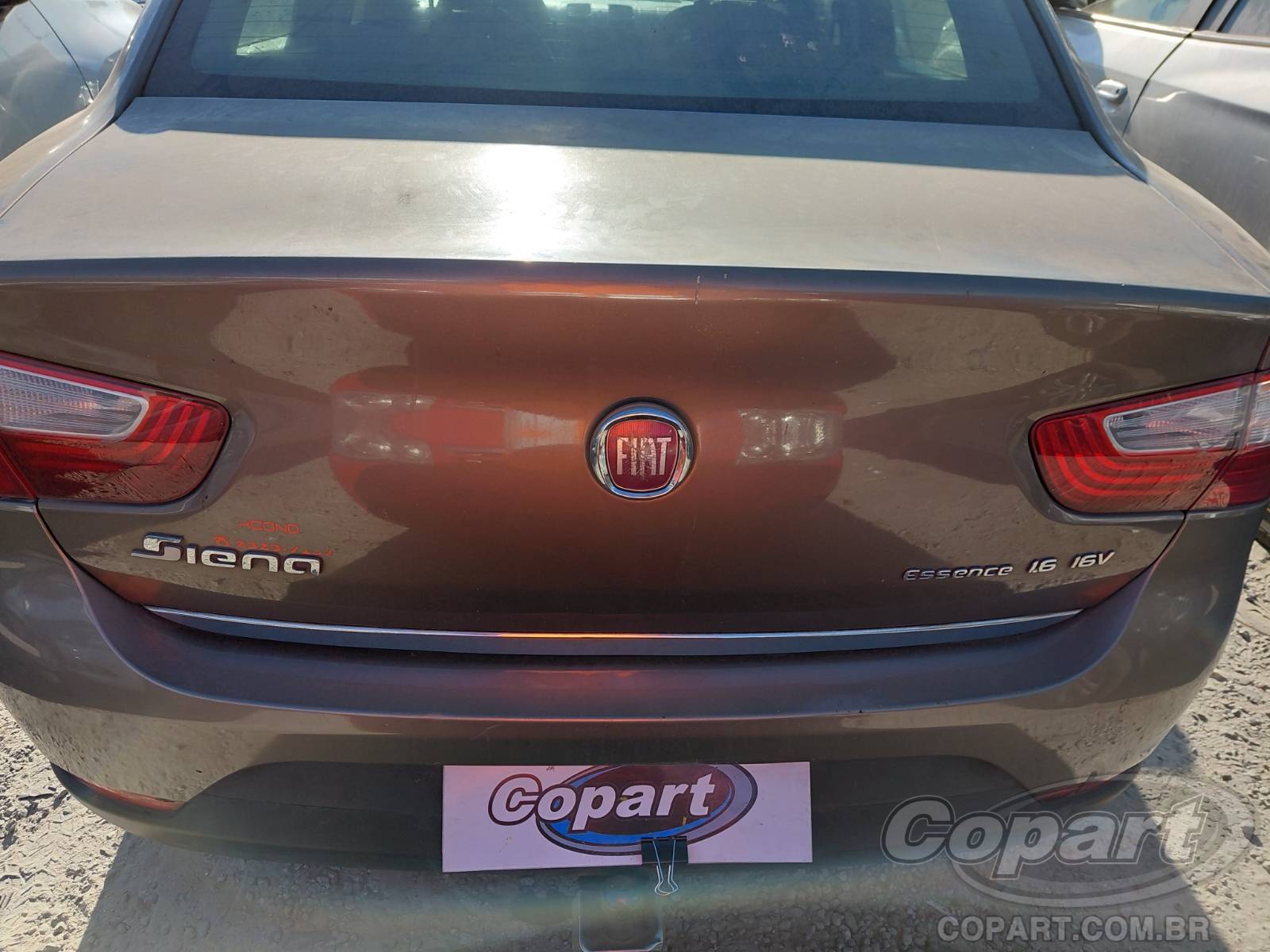 Foto 10 de 10: 2015 FIAT GRAND SIENA