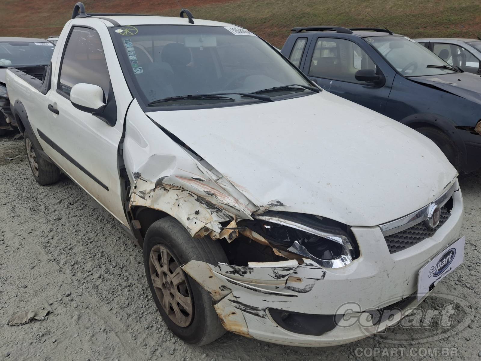 Veículo Fiat Strada FIAT STRADA CS TREKKING 1.6 16V E.TORQ FLEXIVEL ALCOOL/GASOLINA 2013 2013 em leilão