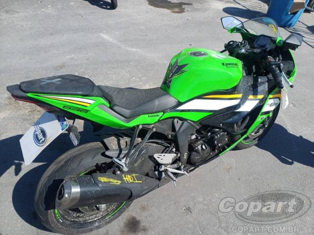 2025 KAWASAKI NINJA ZX-6R 