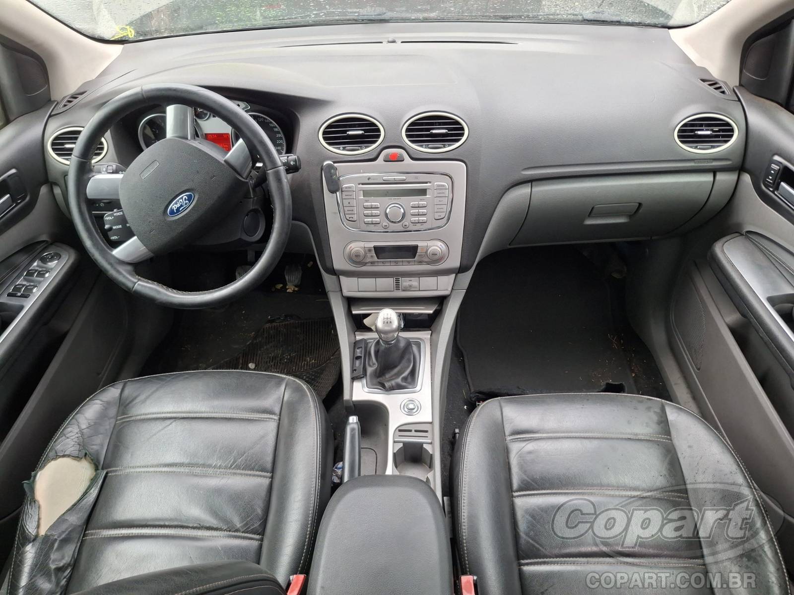 2013 FORD FOCUS SEDAN — foto 9 de 11