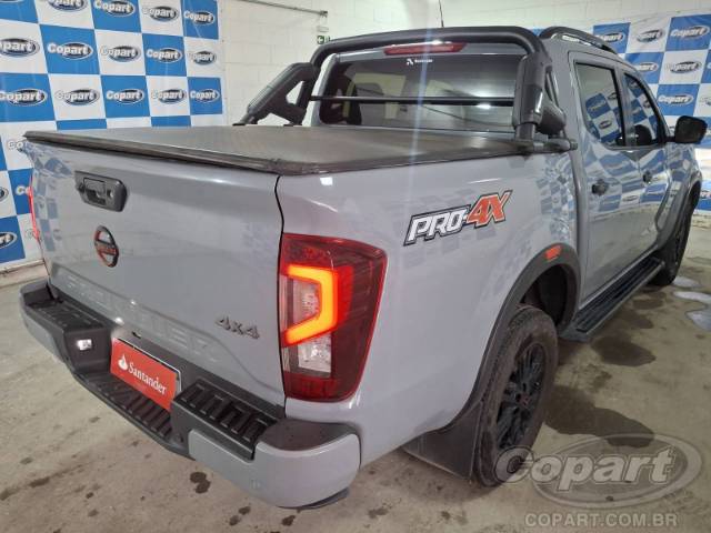 2025 NISSAN FRONTIER CD 