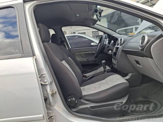 2009 FORD FIESTA SEDAN 