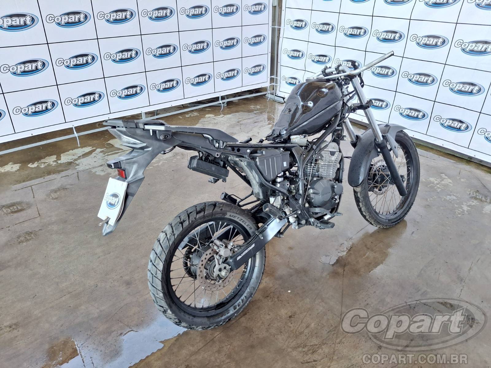 2025 HONDA XRE SAHARA 300 — leilão em Candeias/BA (foto 4)