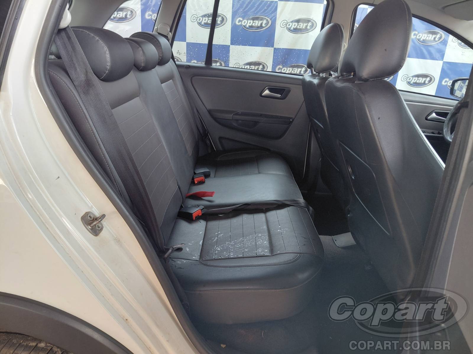 2013 VOLKSWAGEN SPACEFOX — foto 6 de 10
