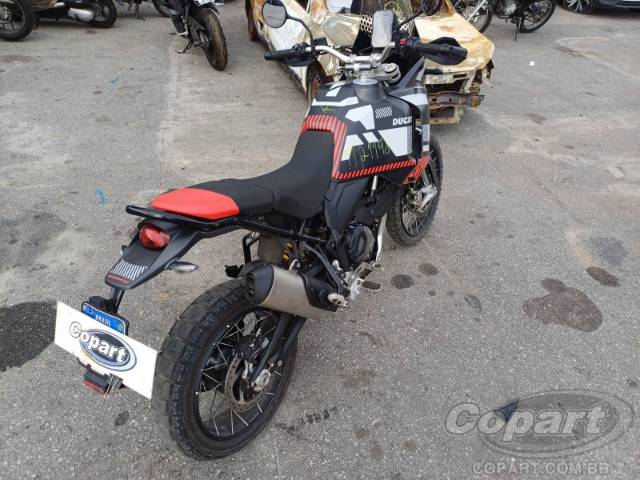 2024 DUCATI DESERTX 