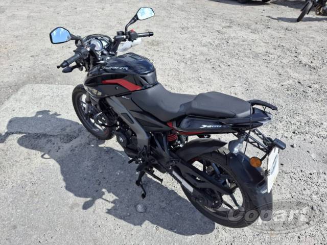2025 BAJAJ DOMINAR 
