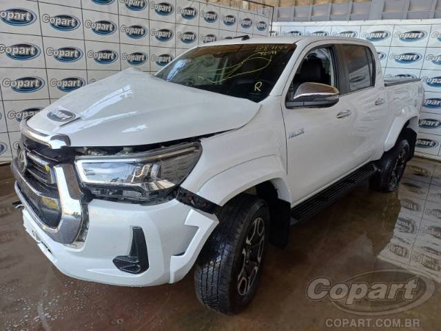 2024 TOYOTA HILUX CD 