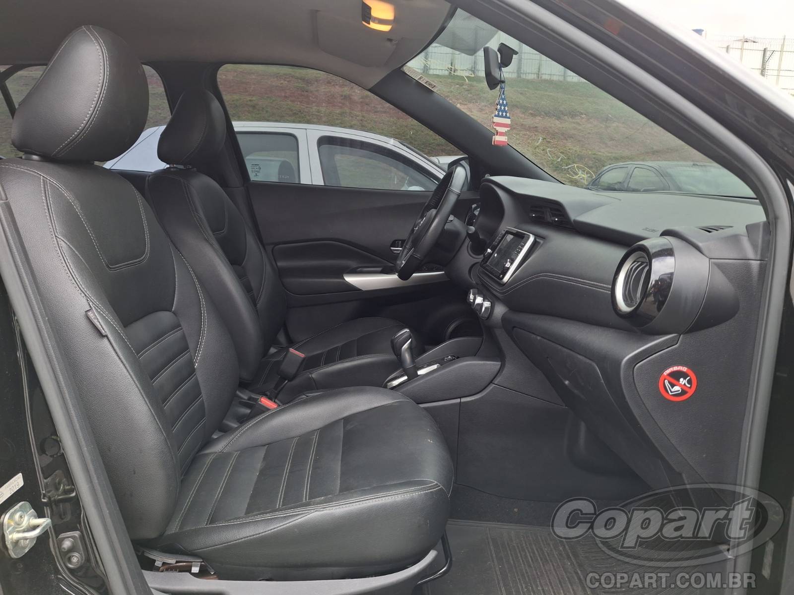 Foto 5: 2020 NISSAN KICKS