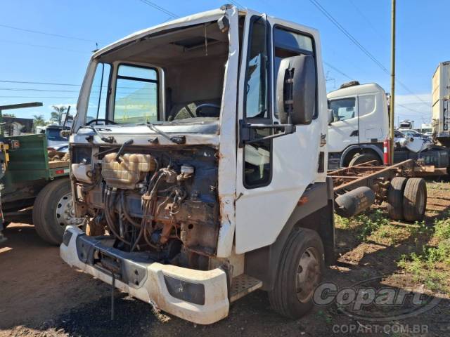 2015 FORD CARGO 816 