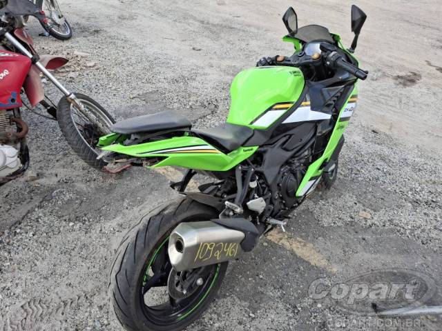 2025 KAWASAKI NINJA ZX-4R 