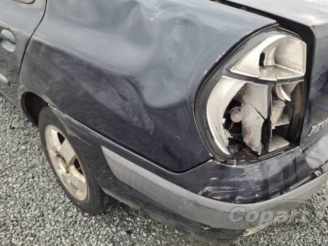 2005 RENAULT CLIO SEDAN 