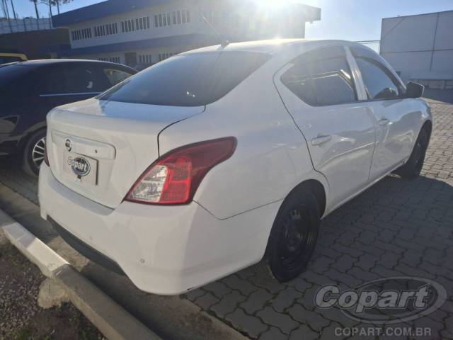 2016 NISSAN VERSA 