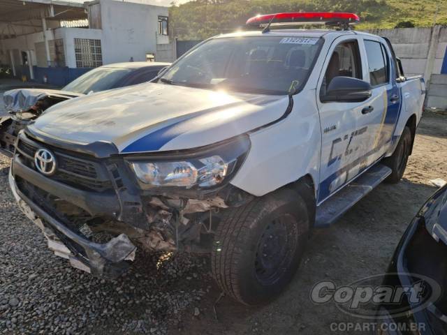 2023 TOYOTA HILUX CD 