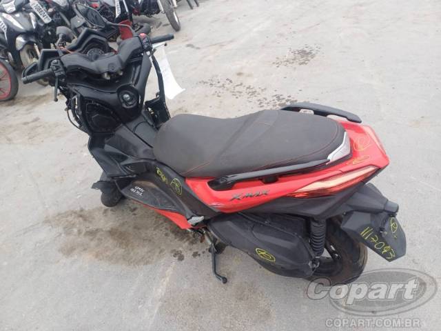 2024 YAMAHA XMAX 