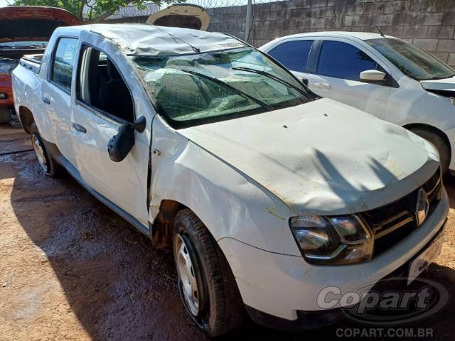 2022 RENAULT DUSTER OROCH 