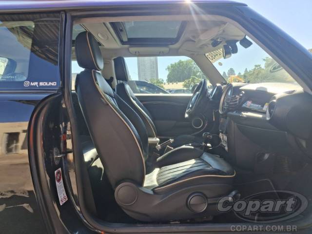 2010 MINI COOPER 