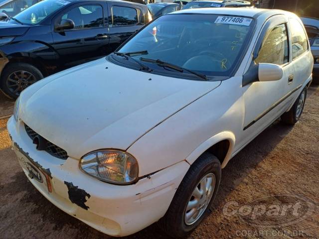 2001 CHEVROLET CORSA 