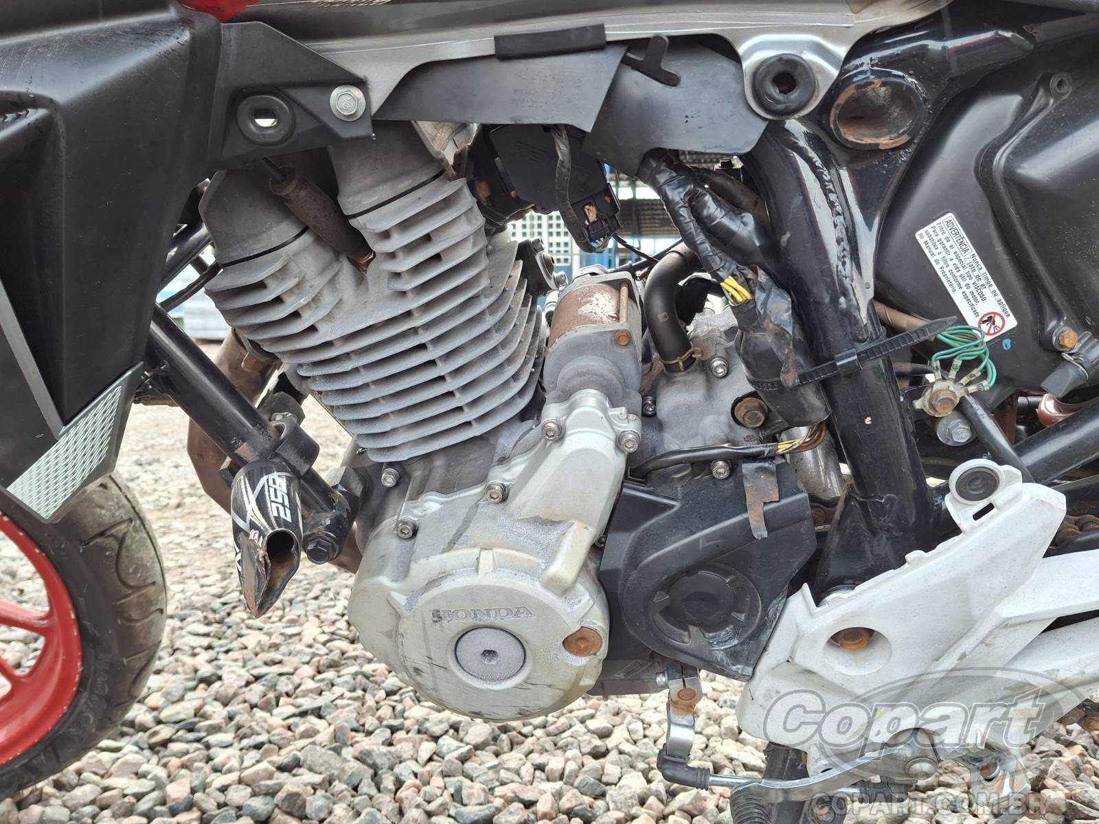 2018 HONDA CB 250 F — foto 6 de 10