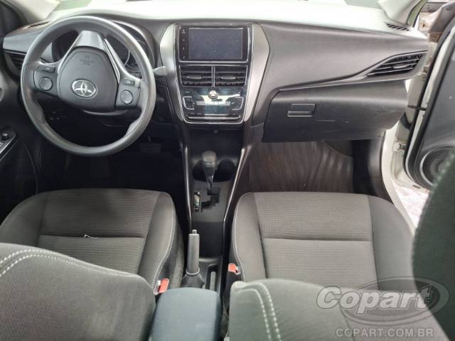 2023 TOYOTA YARIS SEDA 