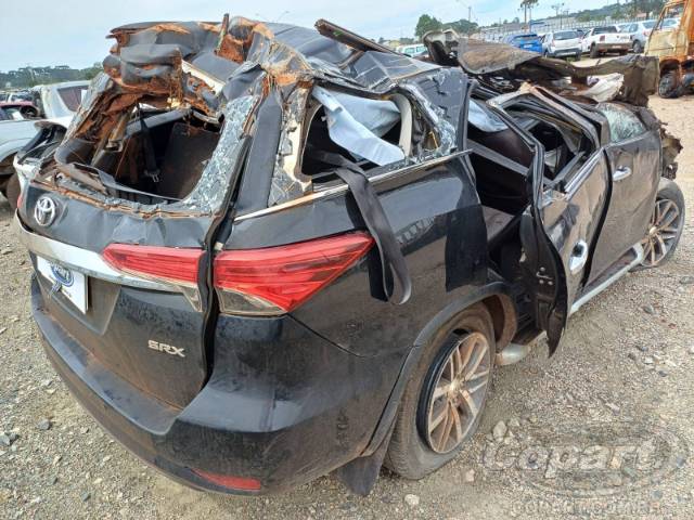 2017 TOYOTA HILUX SW4 