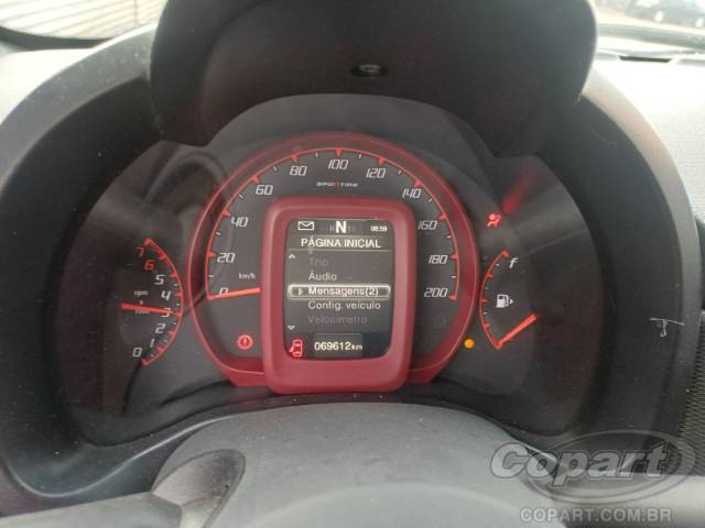 2015 FIAT UNO 