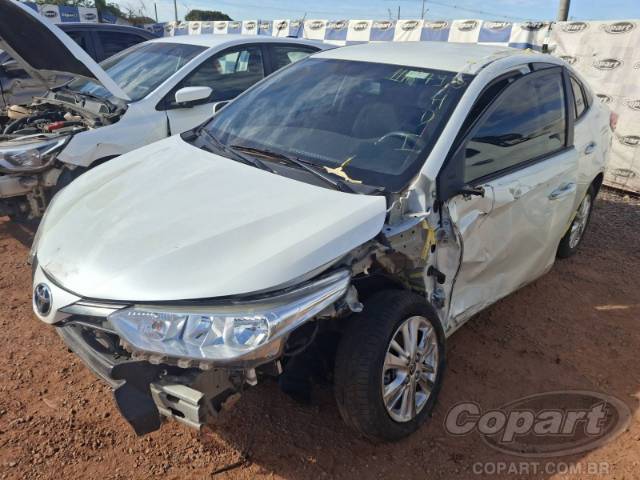 2019 TOYOTA YARIS SEDA 