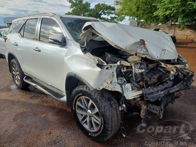 2017 TOYOTA HILUX SW4 