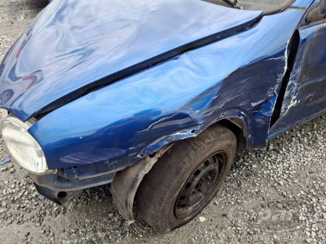 1997 CHEVROLET CORSA 