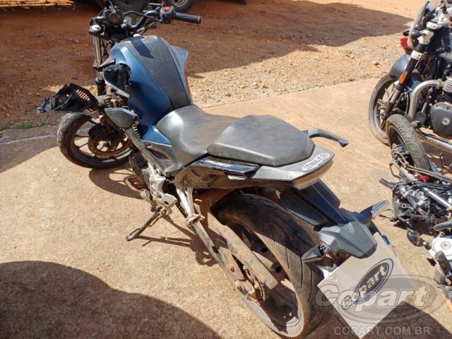 2025 HONDA CB 300F 