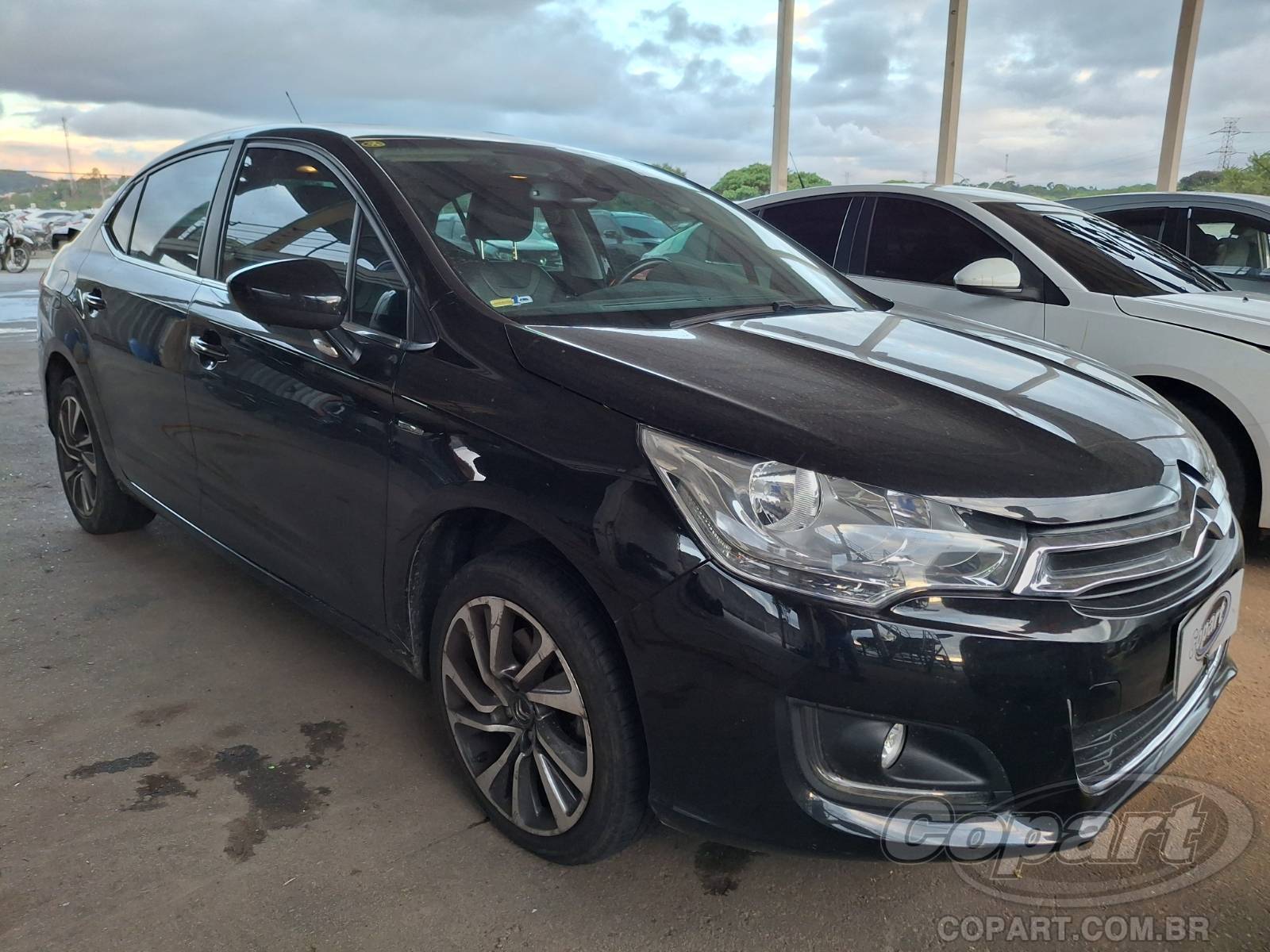 Veículo Citroën C4 Lounge Citroen C4 Lounge Exclusive 1.6 16V THP Turbo 2017 Colisão Média Monta 2017 em leilão