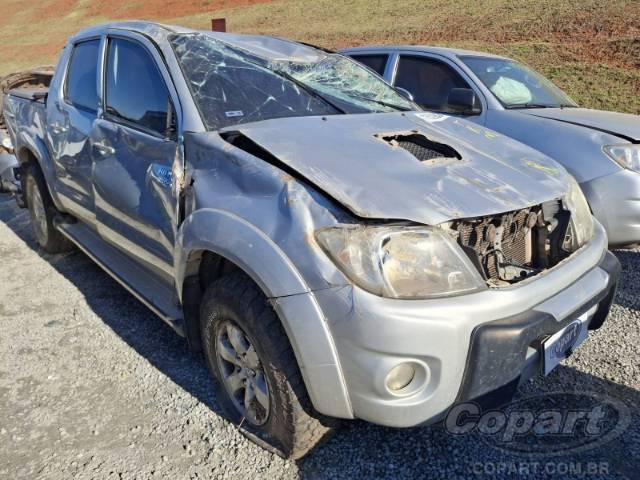 2011 TOYOTA HILUX CD 