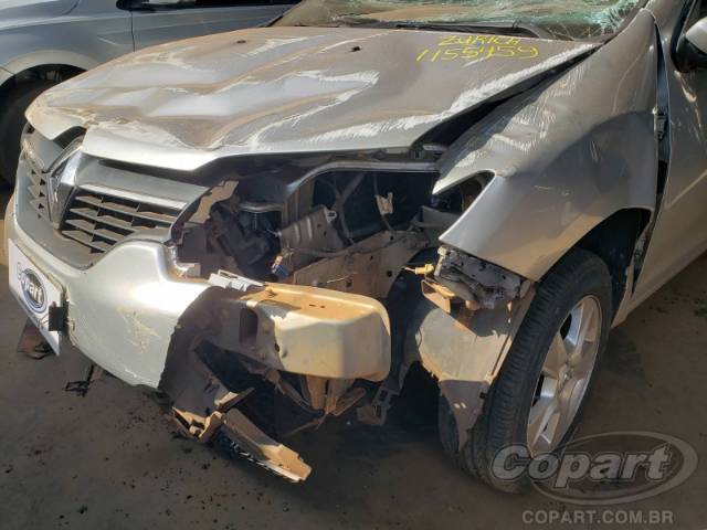 2015 RENAULT SANDERO 