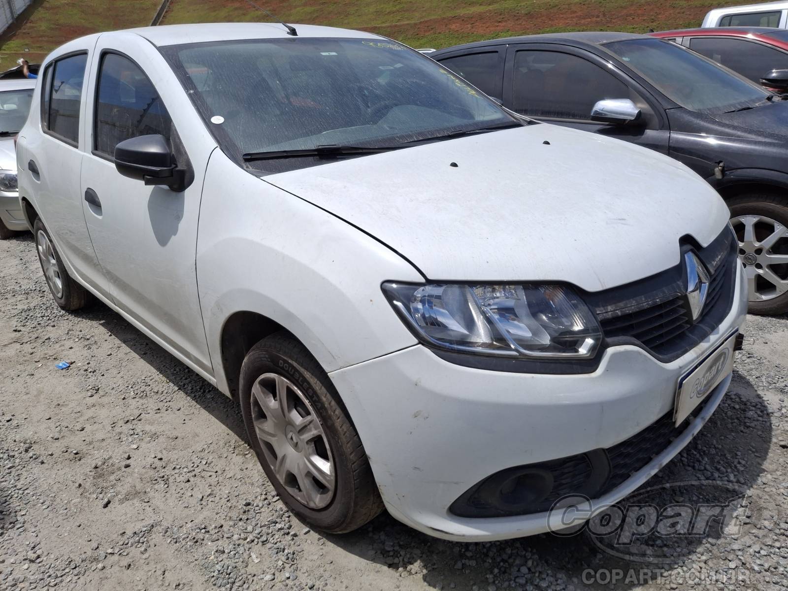 Veículo Renault Sandero Renault Sandero Autentique 1.0 12V SCe 2017 Colisão Pequena Monta 2017 em leilão