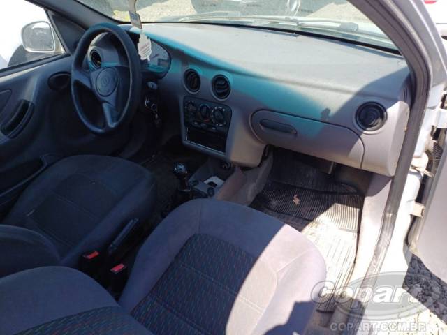 2001 CHEVROLET CELTA 