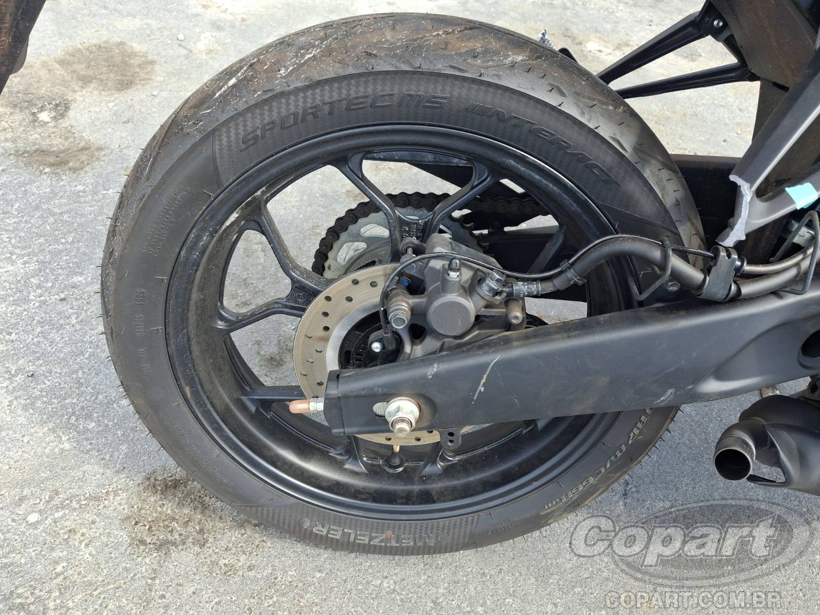 Foto 7 de 10: 2026 YAMAHA YZF R3