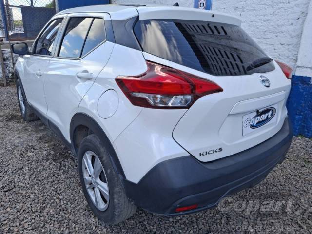 2021 NISSAN KICKS 