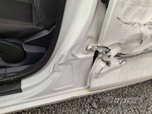 2012 VOLKSWAGEN FOX 