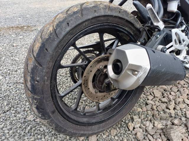 2025 YAMAHA YZF R15 