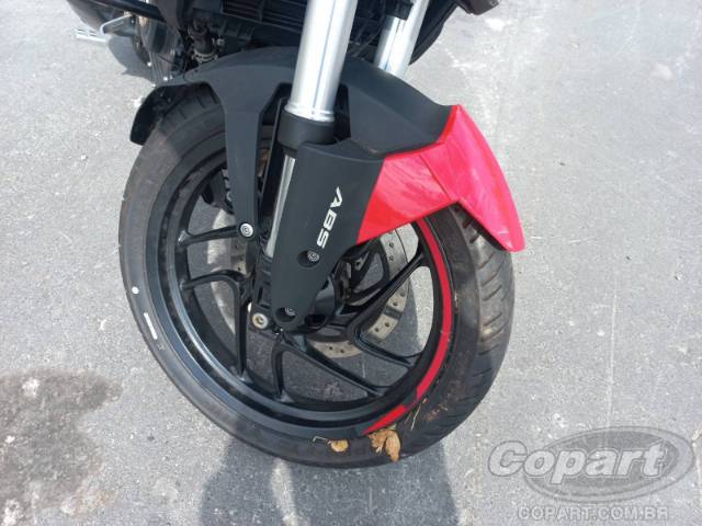 2025 BAJAJ DOMINAR 